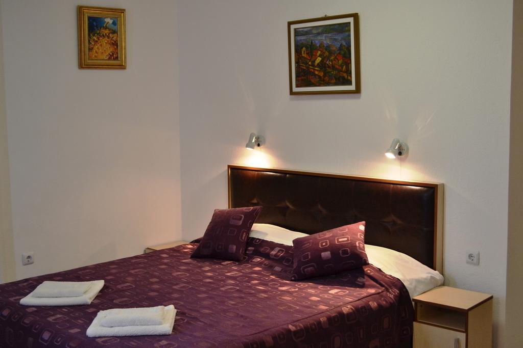 Family Hotel Magnolia Balchik Quarto foto