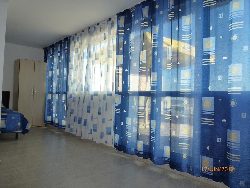 Family Hotel Magnolia Balchik Quarto foto