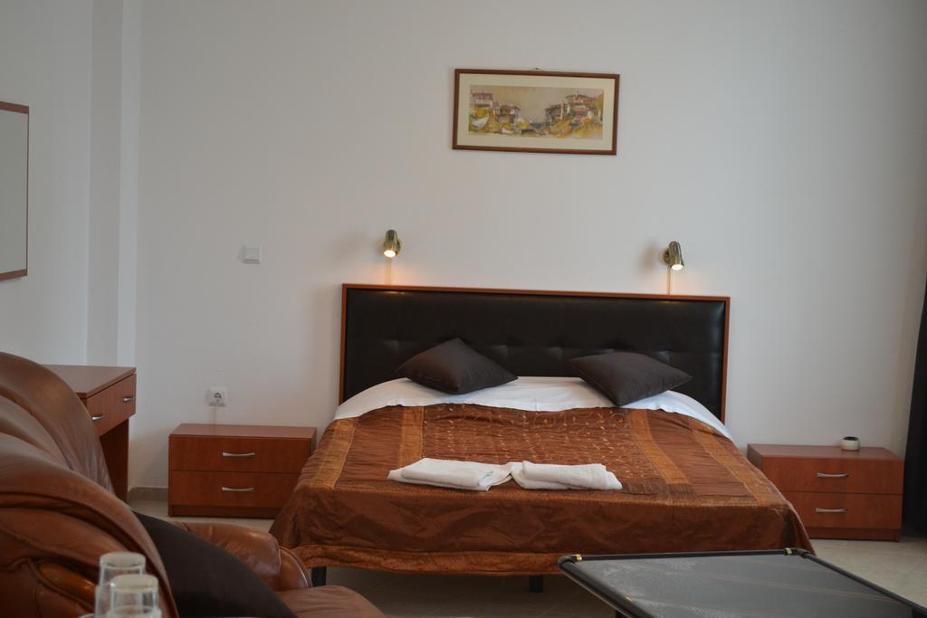 Family Hotel Magnolia Balchik Quarto foto