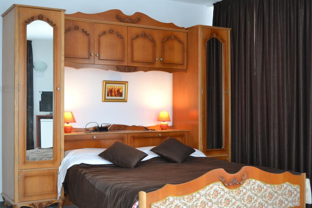 Family Hotel Magnolia Balchik Quarto foto