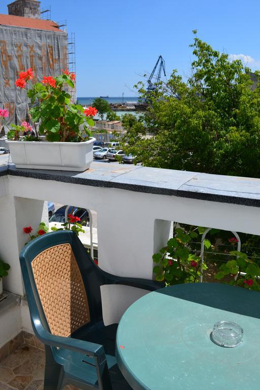 Family Hotel Magnolia Balchik Quarto foto